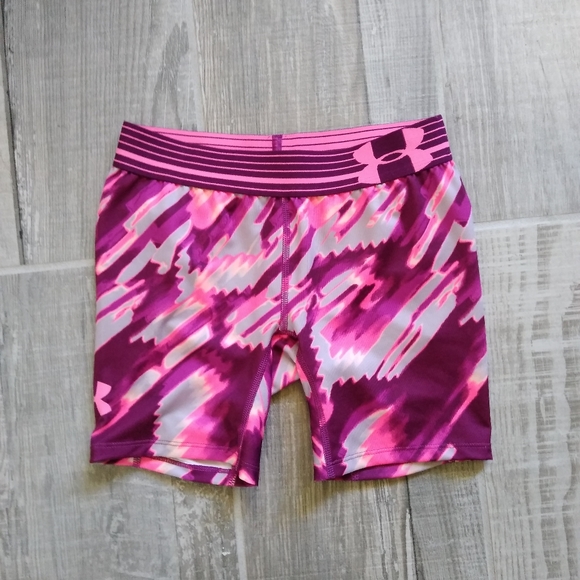 Under Armour Other - Under Armour HeatGear Tight Compression Shorts